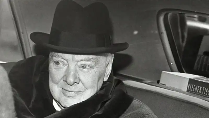 3,75 Milyon Sterline Satışa Çıkan Churchill’in Bekar Evi: Tarihe Tanıklık Eden Bir Fırsat