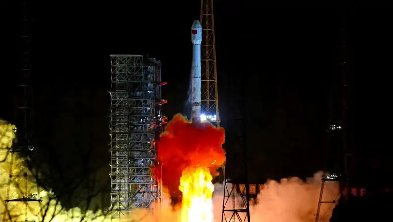 Çin, Tienvın-2 Asteroid Keşif Aracını Uzaya Göndererek Yeni Bir Dönem Başlattı