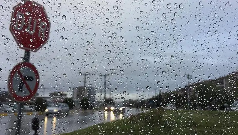 Meteoroloji 20 İli Uyardı! Sıcaklıkların Düşmesiyle Yağışlarla Gelen Değişim