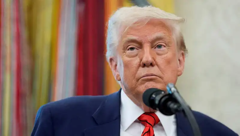 Trump, G7 Zirvesini Terk Ederek Beyaz Saray’a Döndü: Neler Yaşandı?