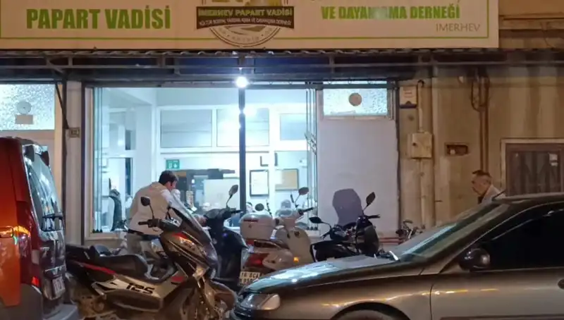 Lokal Bıçaklı Kavga: Şehrin Kalbinde Korkutan Olay!