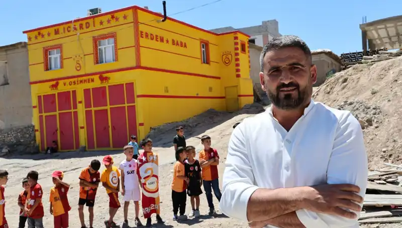 Fanatik Taraftarın Eşsiz Değişimi: Icardi ve Osimhen Evinde Yaşatıldı