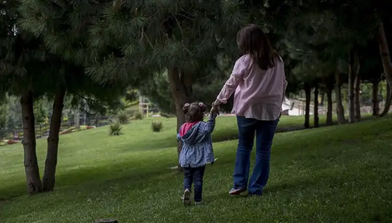 Yargıtay’dan Ebeveynlikte Yeni Bir Dönem: Koruyucu Aile Uygulamaları Değişiyor