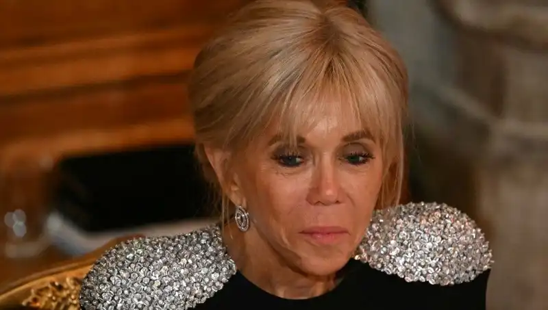 First Lady Davasında Ortaya Çıkan Şok Edici Detaylar: "Erkek Olarak Doğdu" Yalanı