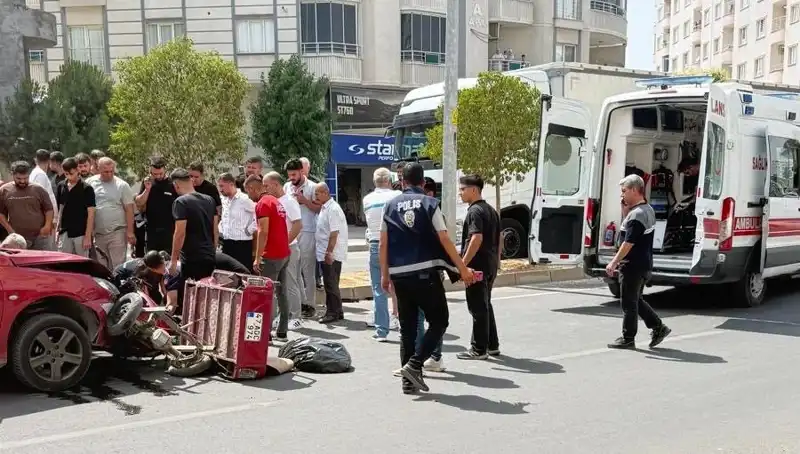 Mardin'de Feci Trafik Kazası: İki Kişi Yaralandı, Yolda Acil Durum!