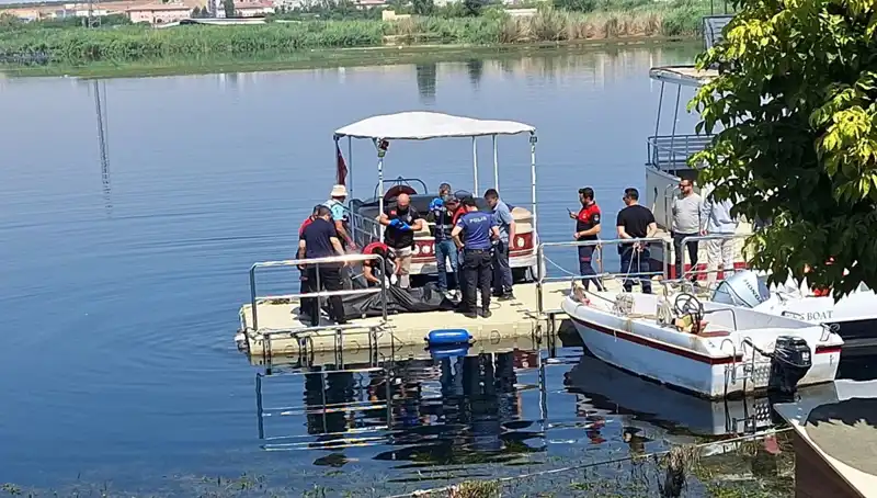 Fırat Nehri'nde Gizemli Bir Erkek Cesedi Bulundu: Olayın Ardındaki Sır Ne?