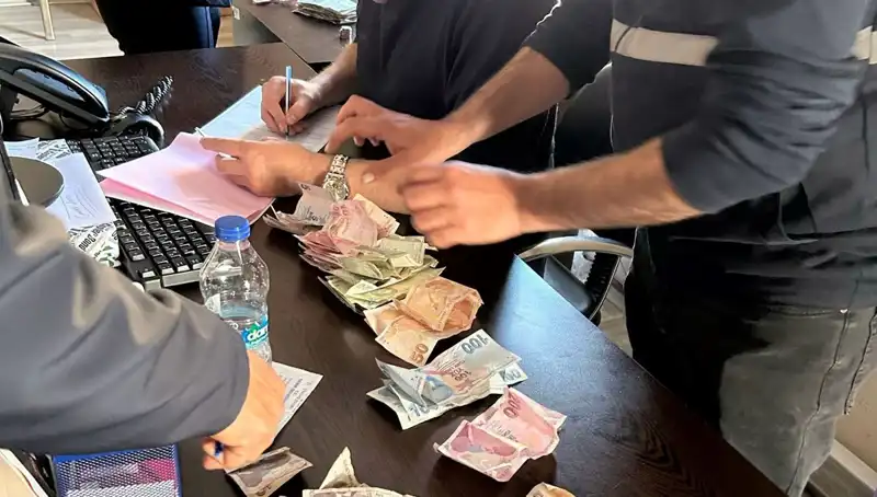 Antalya'daki Dilenci Operasyonunda Şok Gerçekler: 19 Bin Lira Ele Geçirildi!