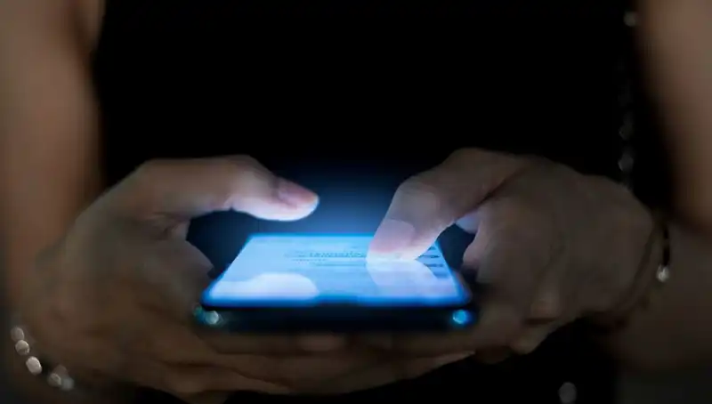 Narsisizm Belirtileri: Telefon Bağımlılığı Aslında Ne Anlama Geliyor?