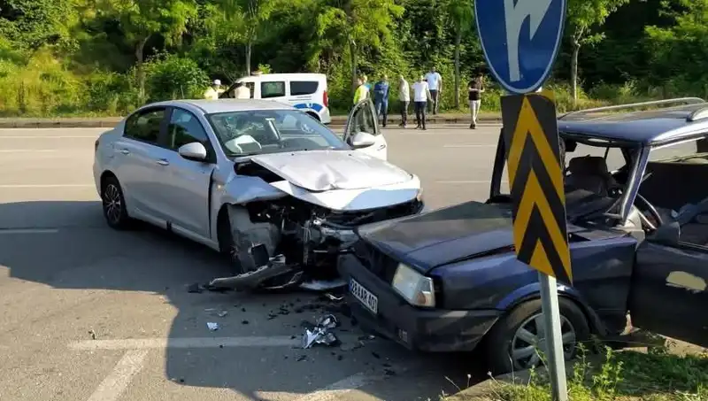 Görele'de Feci Kaza: Sürücü Araç Camından Fırladı, Olay Neden Oldu?
