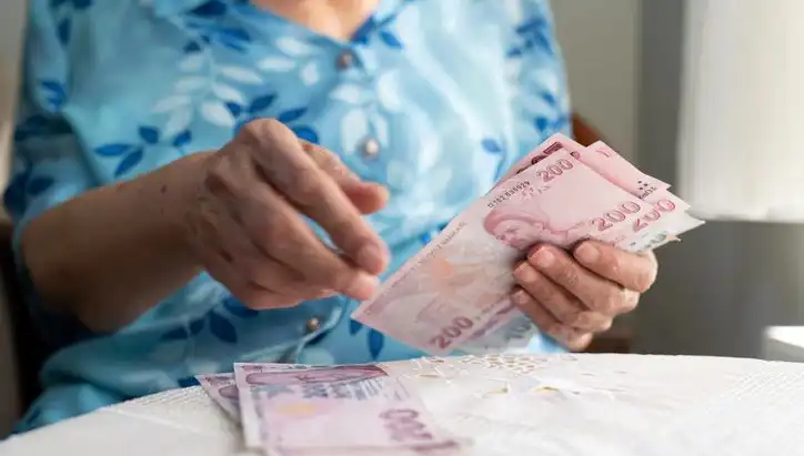 Emeklilerin Yeni Gözdesi: Dolandırıcılar Artık Hedefte!