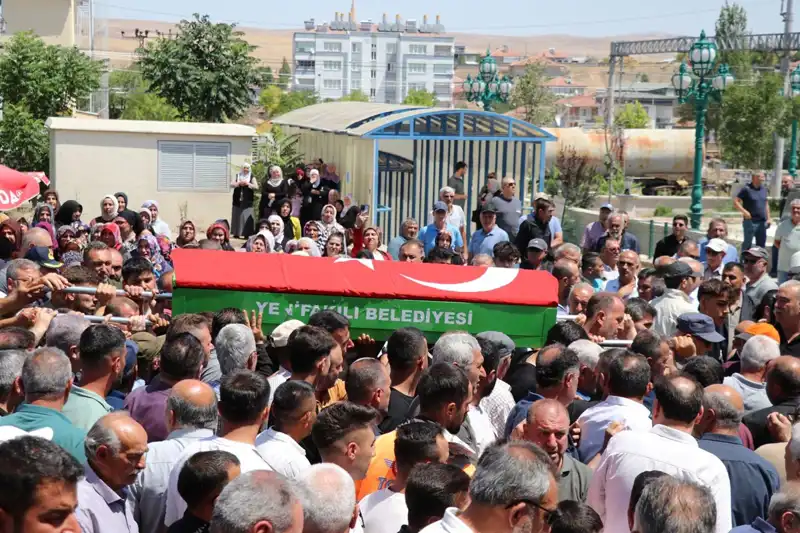 MHP'li Belediye Başkanının Son Yolculuğunda Duygu Dolu Anlar