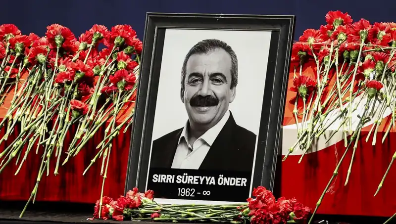 Meclis’te Yapılan Sırrı Süreyya Önder Anması: Hatıralar ve Duygusal Anlar