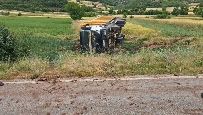 Tokat'ta Devrilen Kamyon Kazasında Hayatını Kaybeden Şoförün Dramı