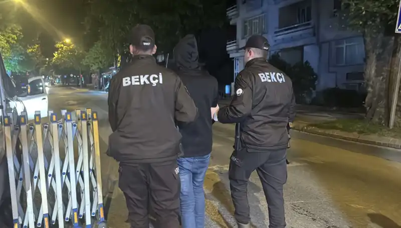 Edirne'de Yakalanan 4 Düzensiz Göçmen: Sınır Güvenliği Tehlikede Mi?