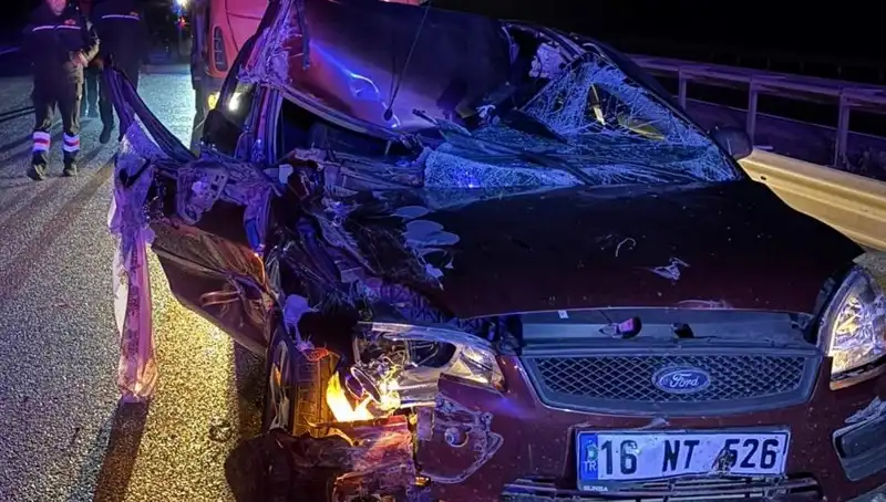 Afyonkarahisar’da TIR ile Otomobil Çarpıştı: 4 Yaralı