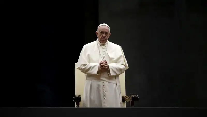 İlklerin Papası: Kapıcılıktan Vatikan'a Francis'in Efsanevi Yolculuğu