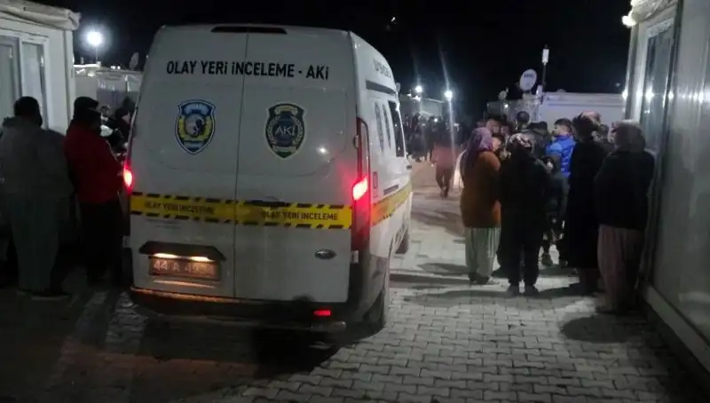 ** Husumet Bitmedi! Kavga Exclusif Çatışmaya Dönüştü, Kan Aktı!**