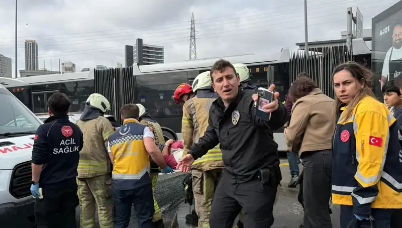 Metrobüs Kazası Şok Etti: Can Kaybı ve Yaralılar Var!